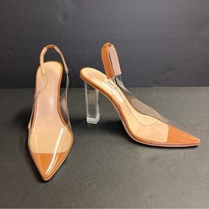 NWT Cindarella’s Lost Slipper Lucite Block Heel Sling Back Pumps in Tan - Sz 6